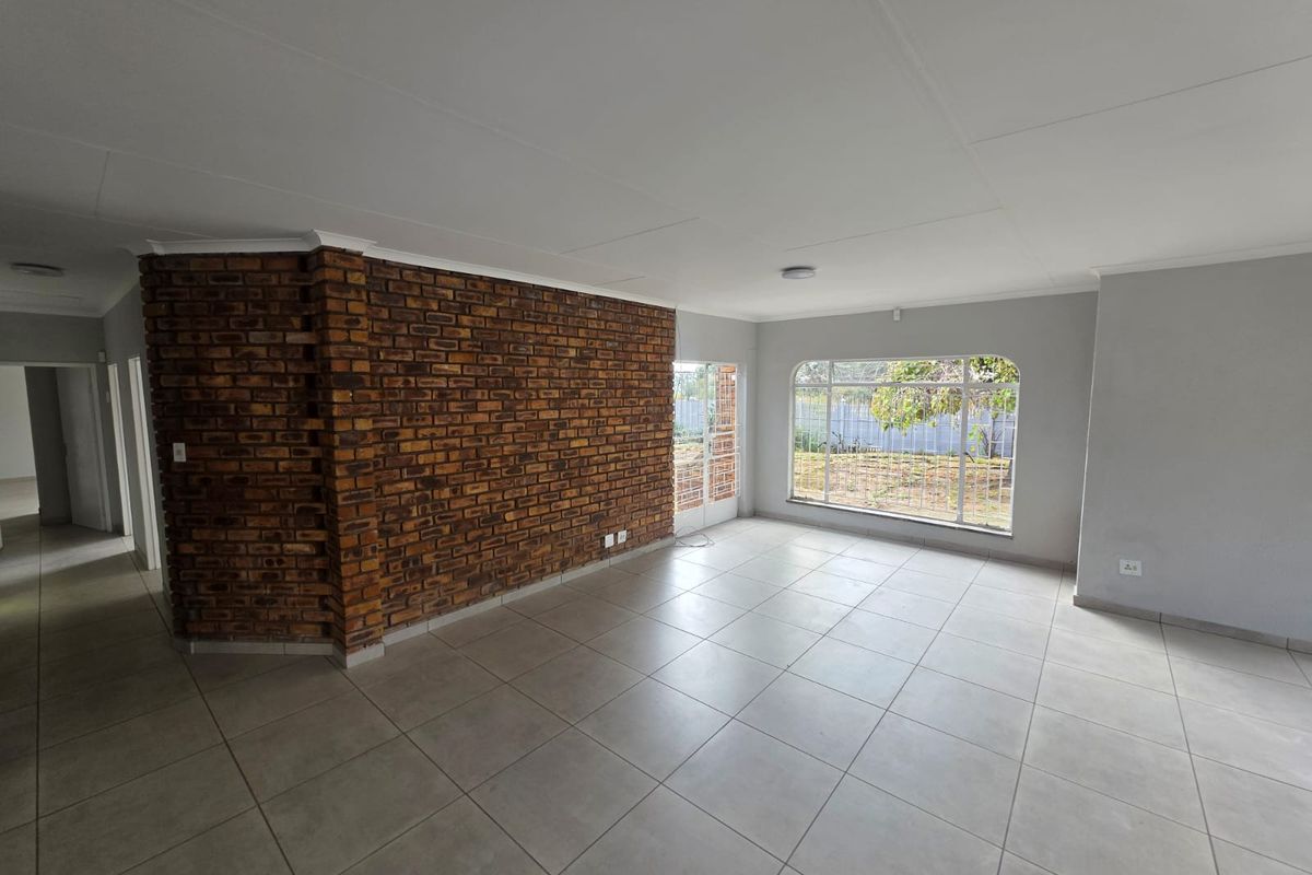 STUNNING NEWLY RENOVATED HOUSE FOR SALE IN VAALPARK - Photo 3