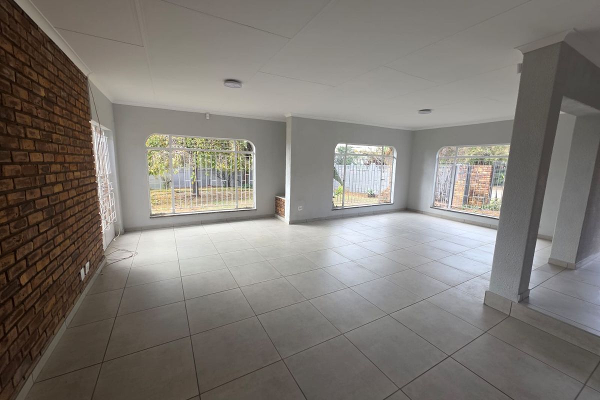 STUNNING NEWLY RENOVATED HOUSE FOR SALE IN VAALPARK - Photo 4