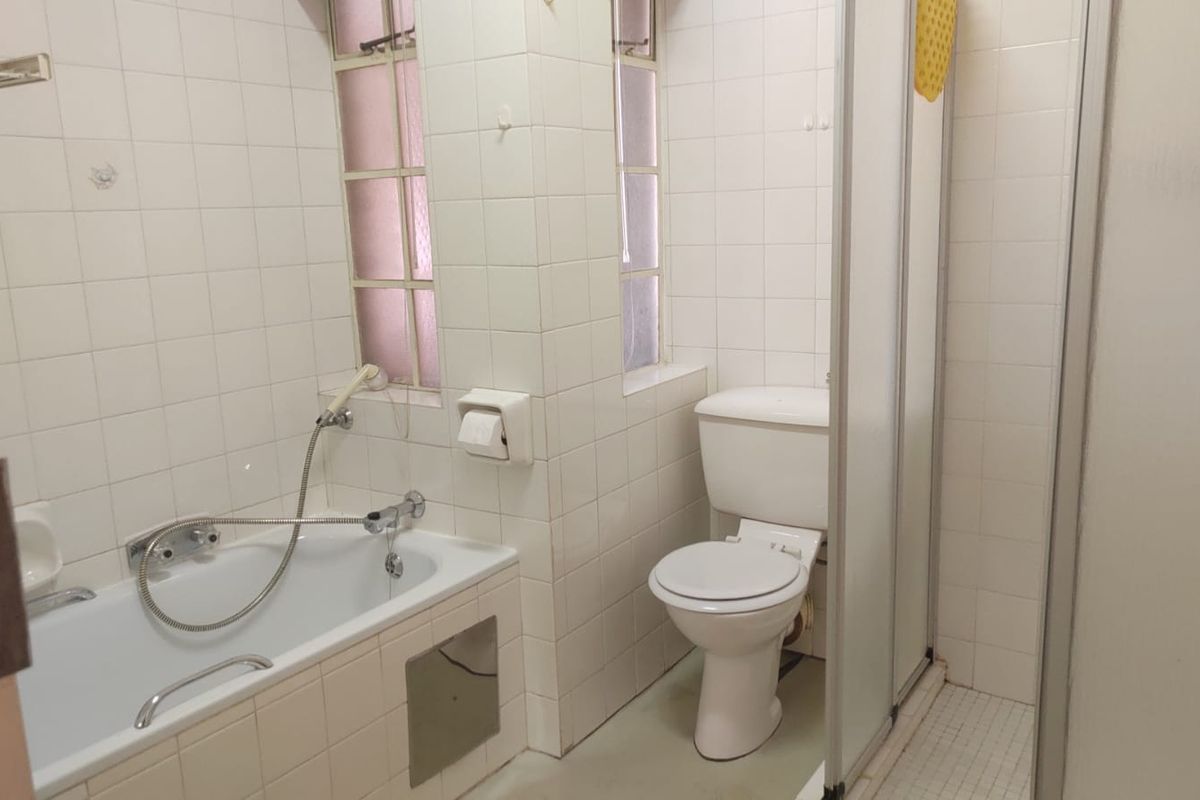 Very affordable,neat apartment in Sunair Park, Brakpan - Photo 5