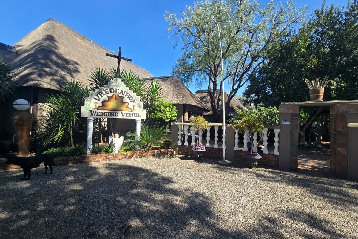 Exceptional Multi-Residence Estate with Wedding Venue & Endless Potential. - Photo 3