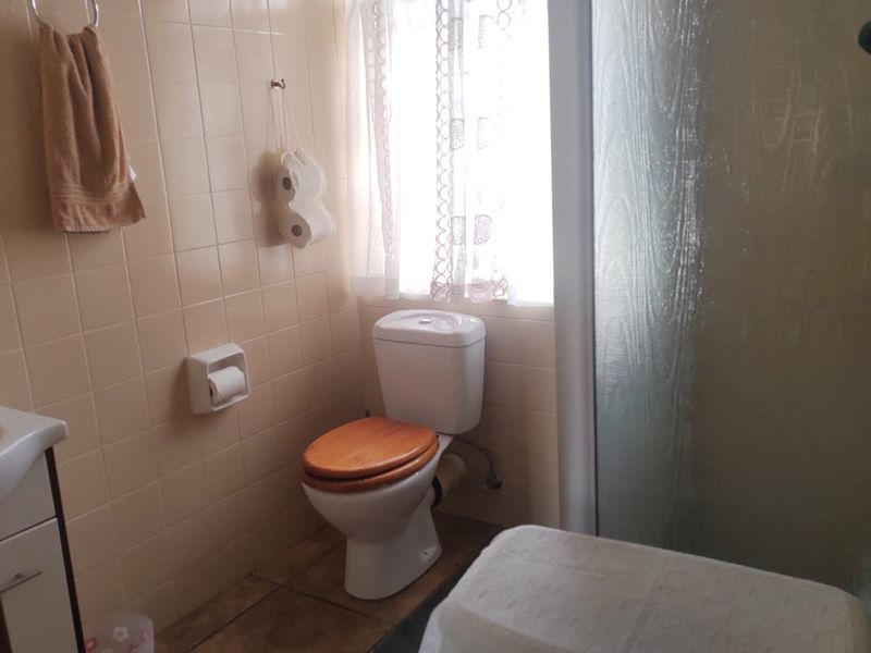 Lovely 2 bedrooms, 2 bathrooms property in Sunair Park, Brakpan - Photo 7