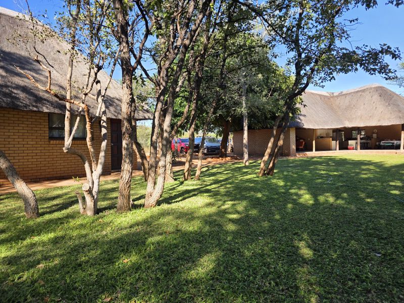 EXCLUSIVE 2 740Ha GAME, HUNTING & CATTLE FARM FOR SALE | LIMPOPO BUSHVELD - Photo 10