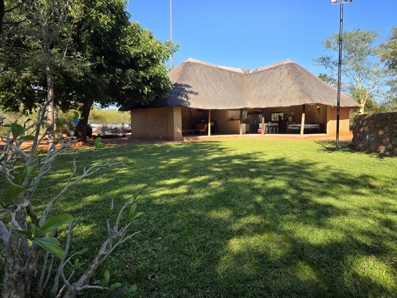 EXCLUSIVE 2 740Ha GAME, HUNTING & CATTLE FARM FOR SALE | LIMPOPO BUSHVELD - Photo 7