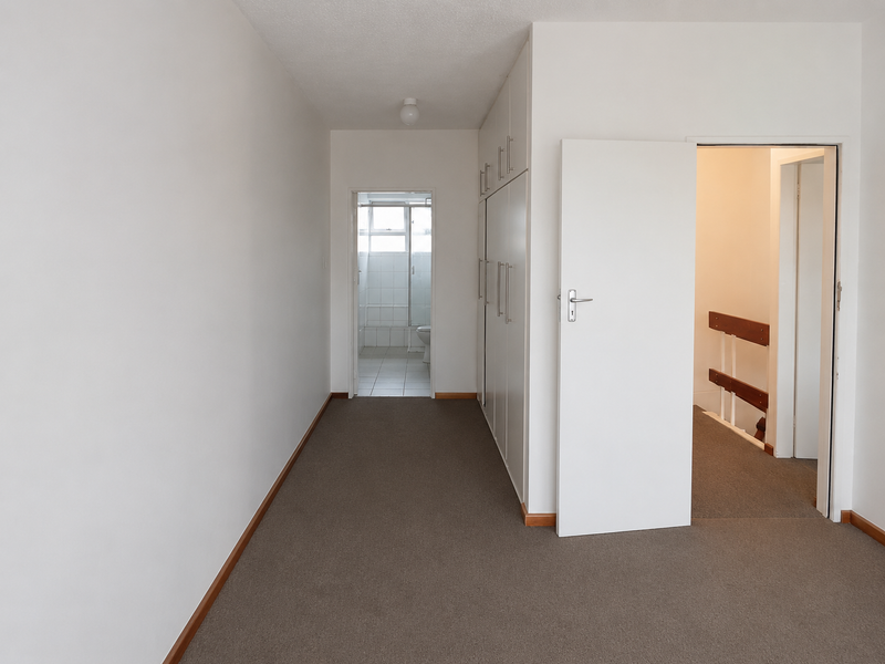 Beachside Double-Storey Apartment with Tandem Garage - Photo 3