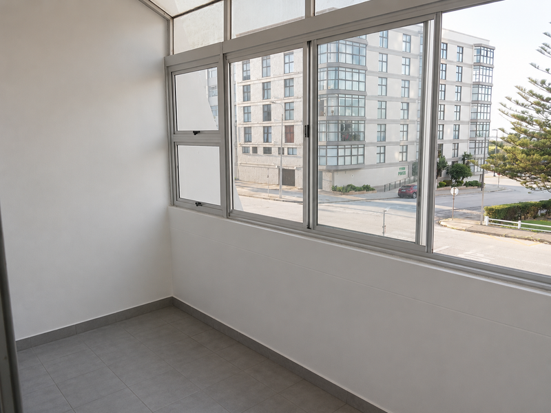 Beachside Double-Storey Apartment with Tandem Garage - Photo 4