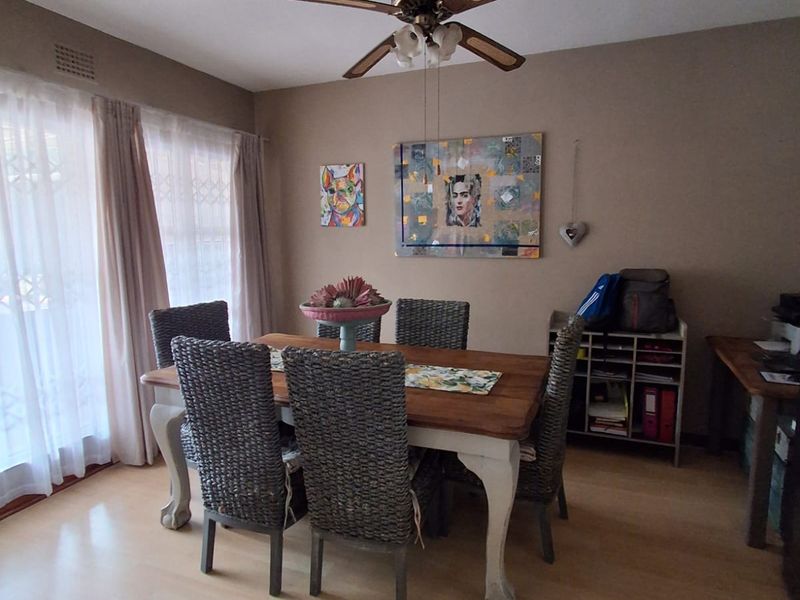 Elegant and Modern 3 bedroom townhouse in Three Rivers. - Photo 4
