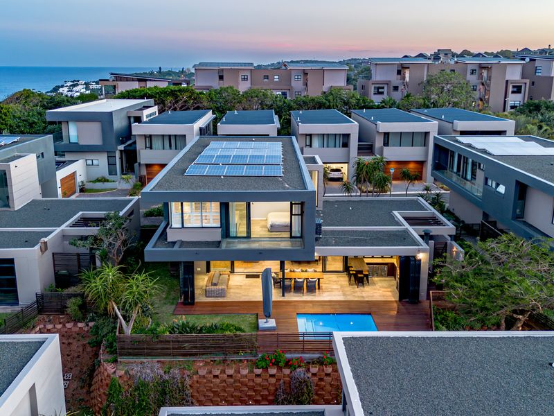 Coastal Elegance in an Exclusive Boutique Estate - Photo 3