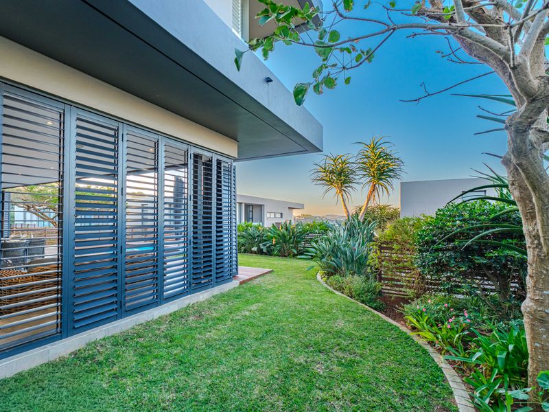 Coastal Elegance in an Exclusive Boutique Estate - Photo 5