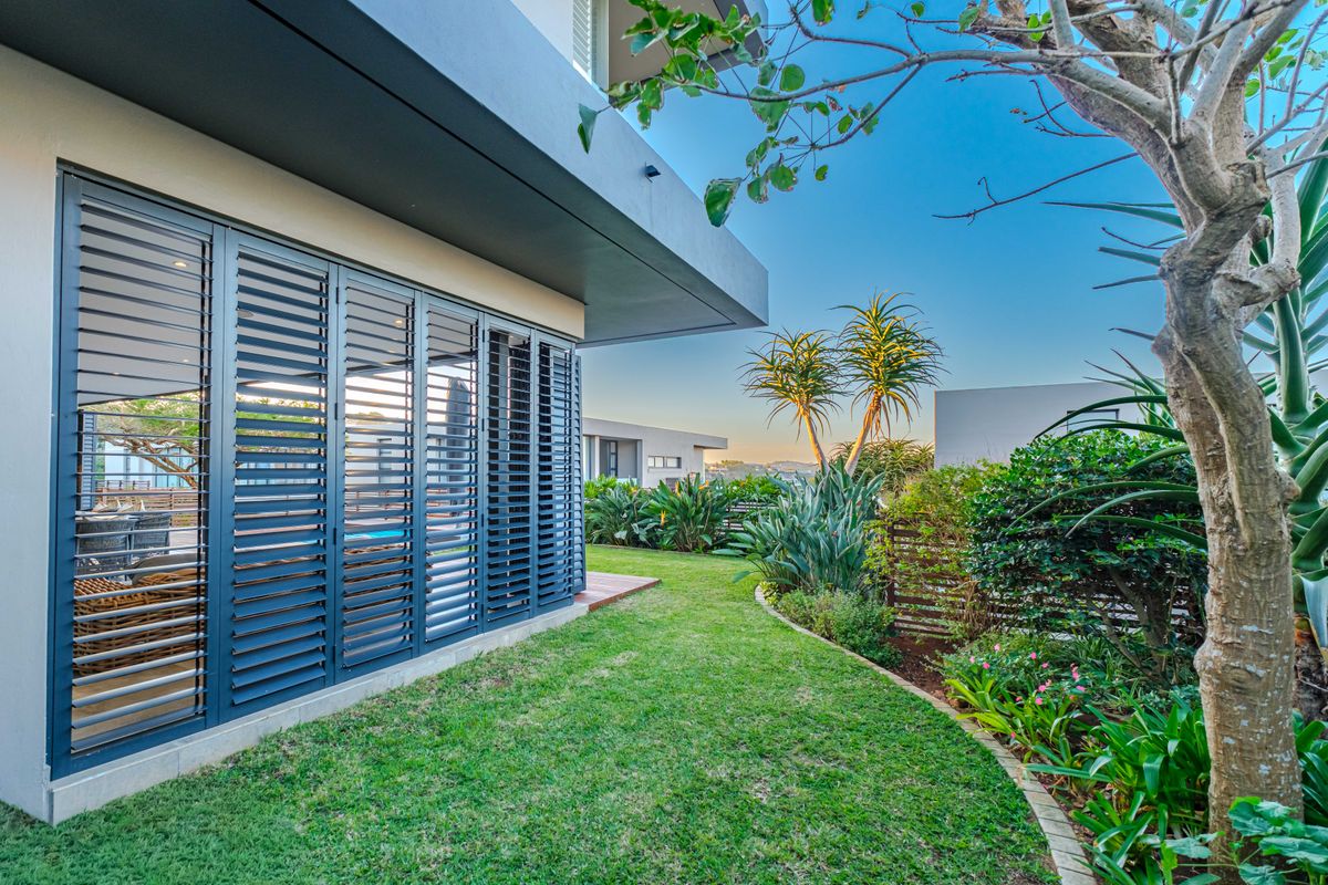 Coastal Elegance in an Exclusive Boutique Estate - Photo 5