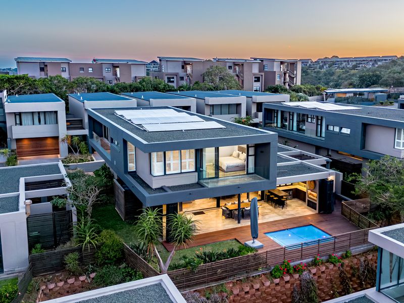 Coastal Elegance in an Exclusive Boutique Estate - Photo 5
