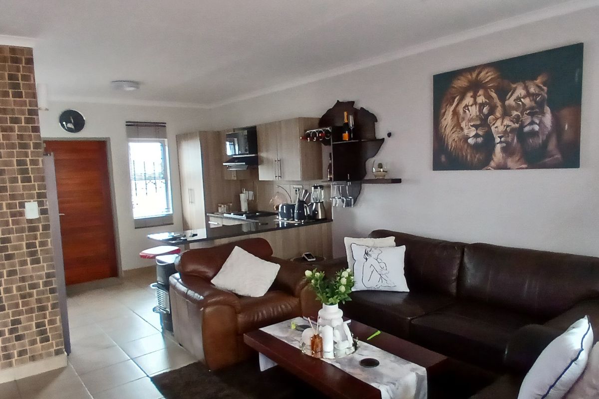Beautiful and modern townhouse! - Photo 5