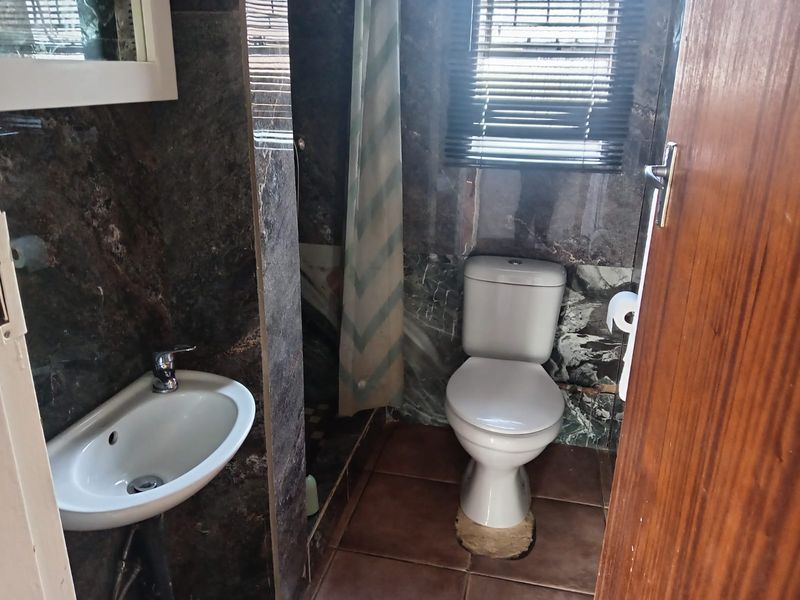 Charming Family Home for Sale in Vanderbijlpark CE3 - Photo 6