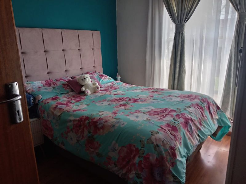 Charming Family Home for Sale in Vanderbijlpark CE3 - Photo 2