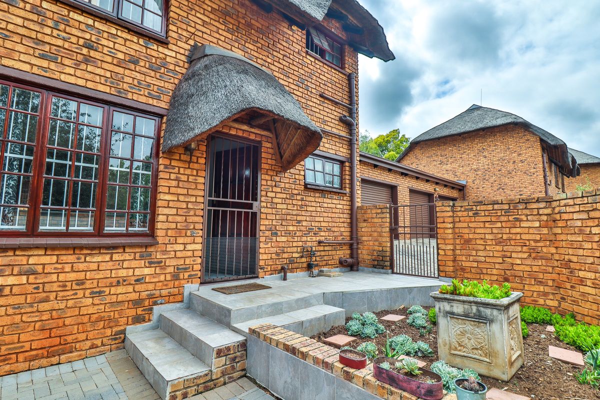 3 Bed Townhouse For Sale - Photo 4