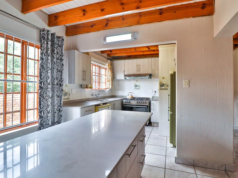 3 Bed Townhouse For Sale - Photo 10