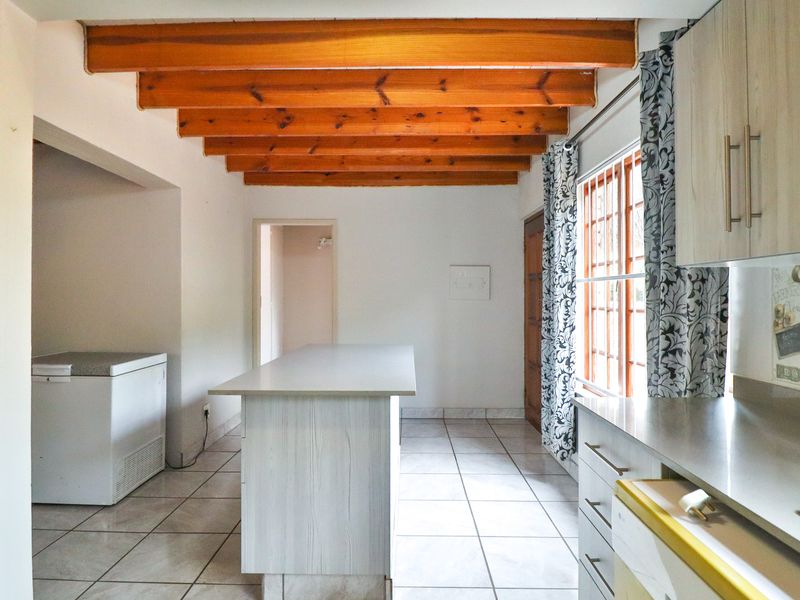 3 Bed Townhouse For Sale - Photo 9