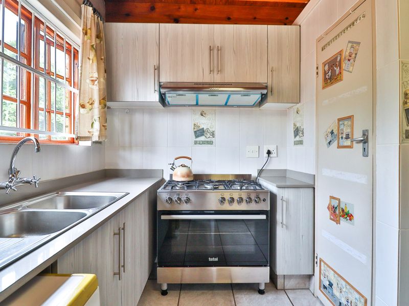 3 Bed Townhouse For Sale - Photo 7