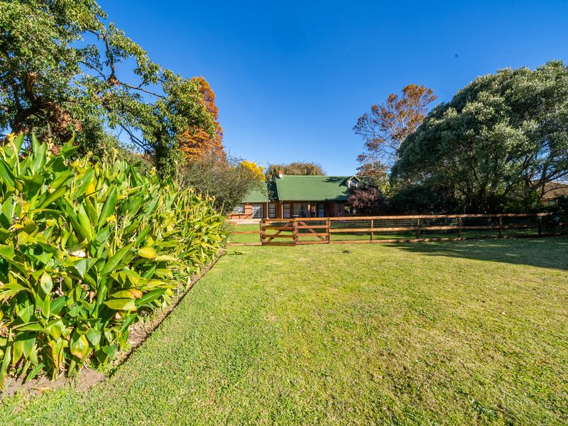 Stunning 4 bedroom plot in Benoni AH with flat and dam. - Photo 6