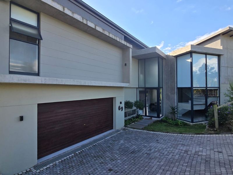 Modern Family Living with Pool & Backup Power in Palm Lakes Estate - Photo 4
