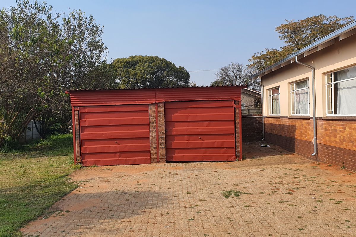 3 bedroom plus flat - Photo 5