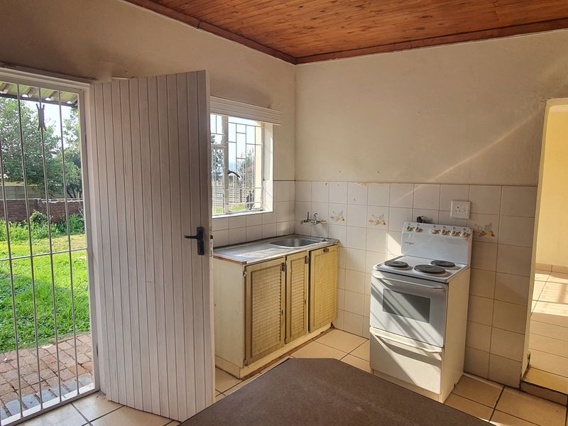 3 bedroom plus flat - Photo 10