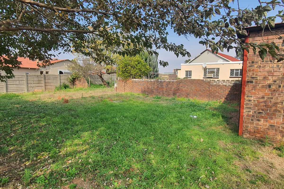 3 bedroom plus flat - Photo 2