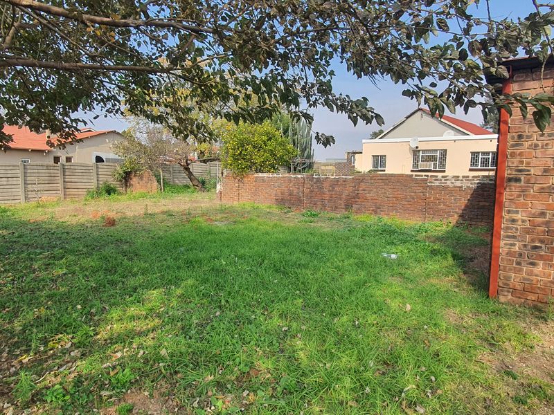 3 bedroom plus flat - Photo 2