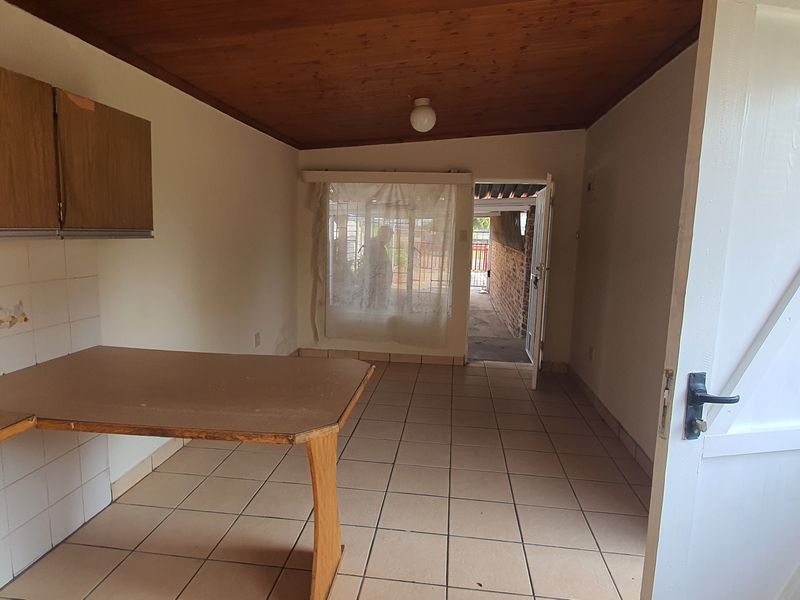 3 bedroom plus flat - Photo 6