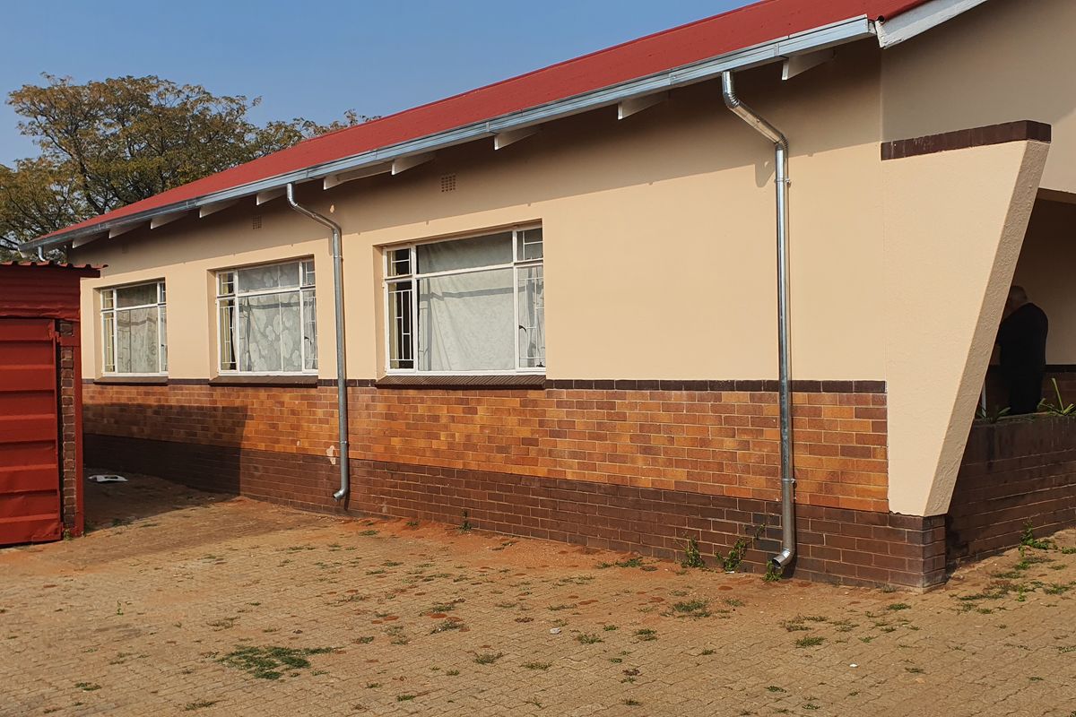 3 bedroom plus flat - Photo 3