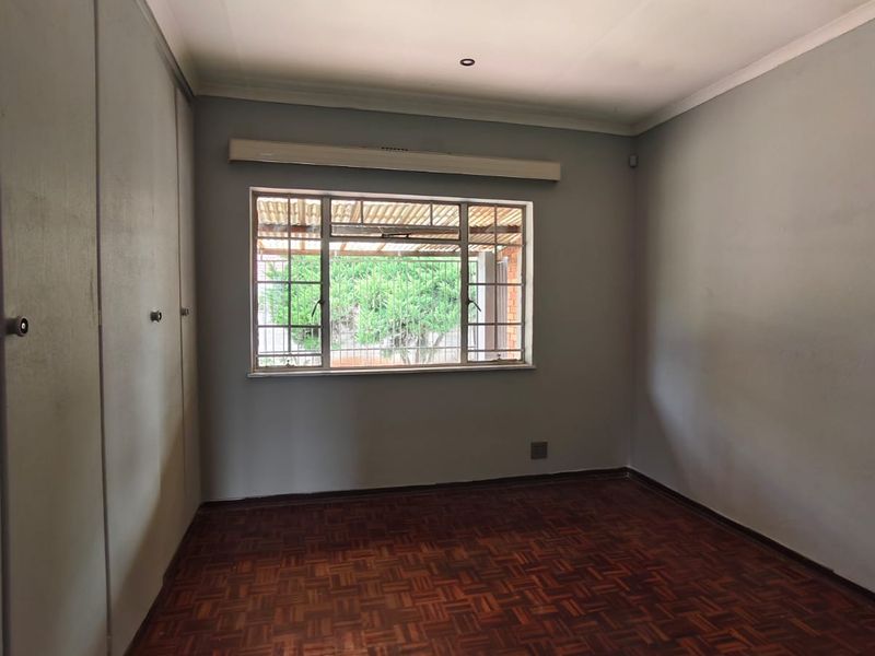 Stunning Face-brick Family Home with additional flatlet– Quiet Area, Vaalpark. - Photo 10