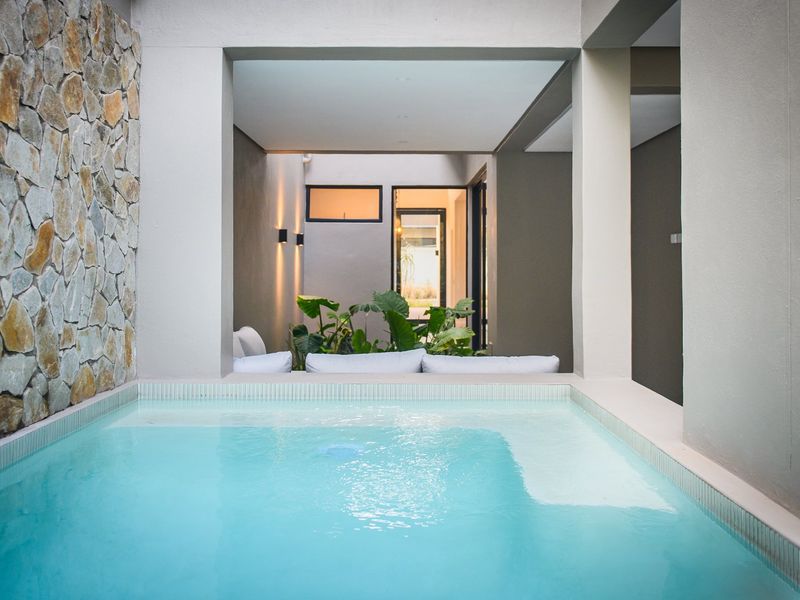 Luxury Coastal Living in Tahari Coatal Estate - Photo 4