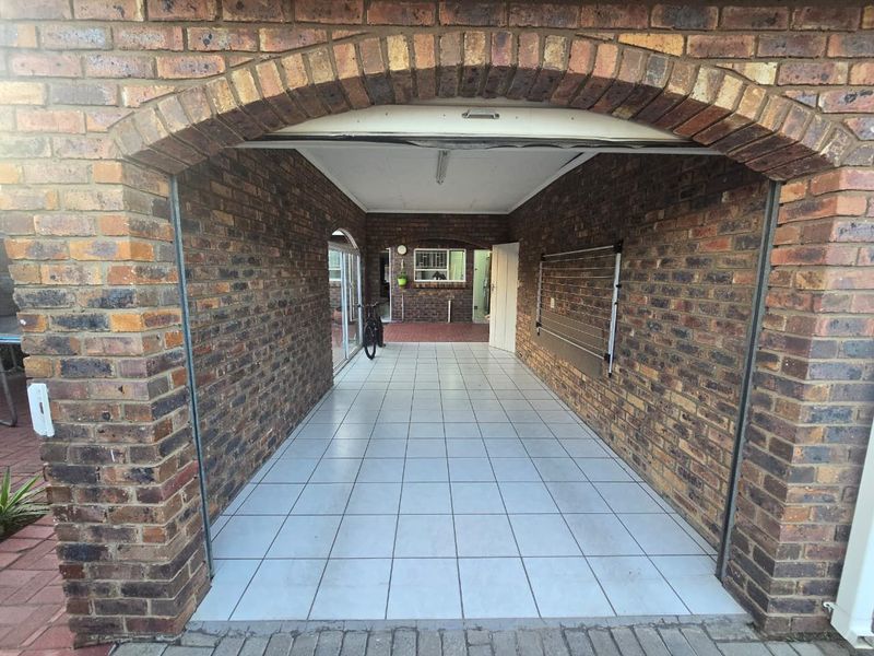 Welcome to this beautiful and well-maintained townhouse situated in the sought-after in Three Rivers - Photo 3