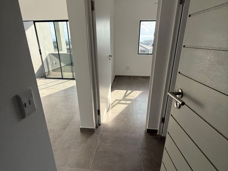 Spacious 1 Bedroom Apartment to Rent in Sheffield Hills Estate – R7 500 per Month - Photo 3