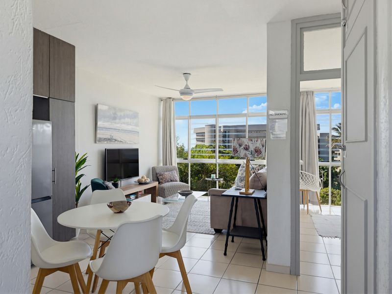 Ballito Beachfront Family Getaway or Potential Income Generator. - Photo 4