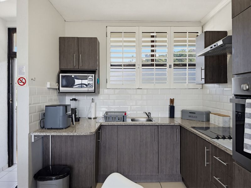 Ballito Beachfront Family Getaway or Potential Income Generator. - Photo 6