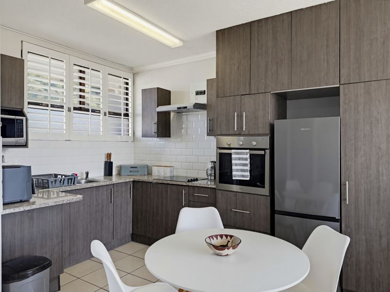 Ballito Beachfront Family Getaway or Potential Income Generator. - Photo 5
