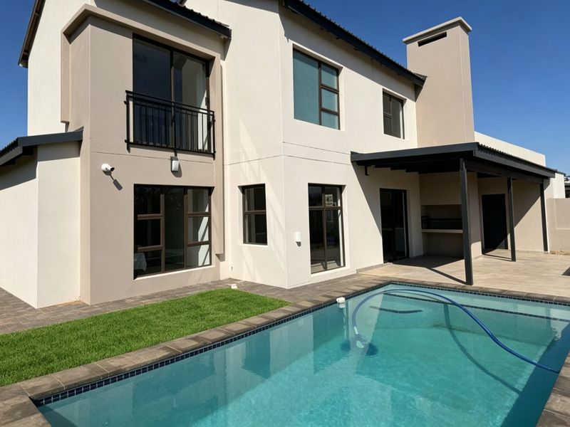 The ultimate wildlife estate lifestyle brand new 4 bedroom dream home with Pool - Photo 1
