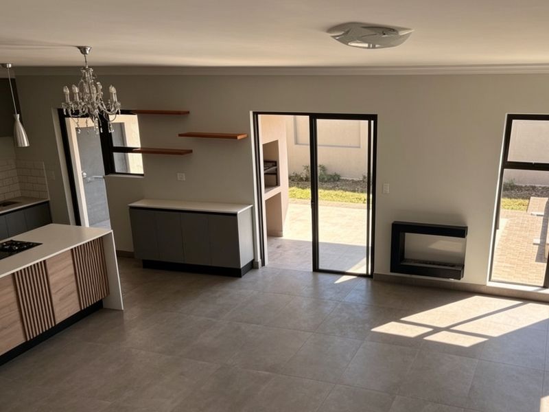 The ultimate wildlife estate lifestyle brand new 4 bedroom dream home with Pool - Photo 5