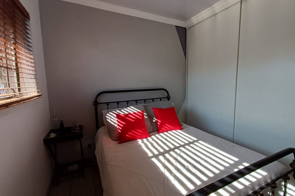 Modern and Renovated Property In CW 5. - Photo 5