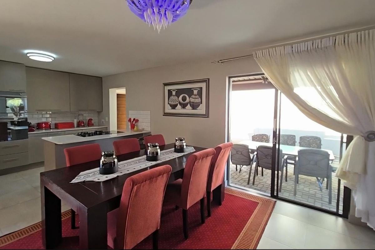 3 Bedrooms | 3 Bathrooms (2 En-Suite) | Gas Fireplace | Patio with Built-in Braai | Double Garage - Photo 5
