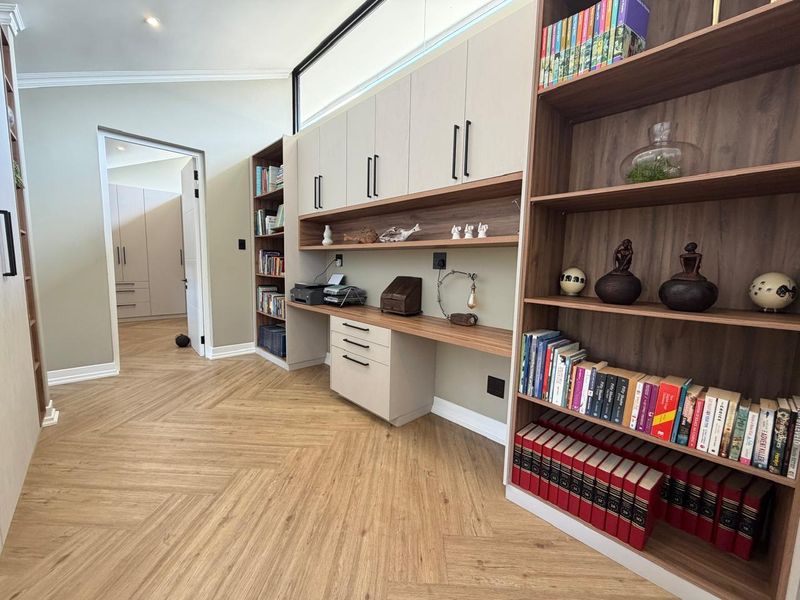 Contemporary Luxury with Forest Views in Simbithi Eco Estate - Photo 5