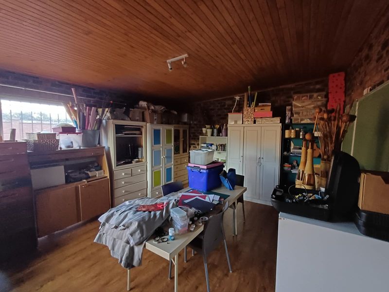 Double Storey In SE 4 For A Bargain Buy - Photo 9