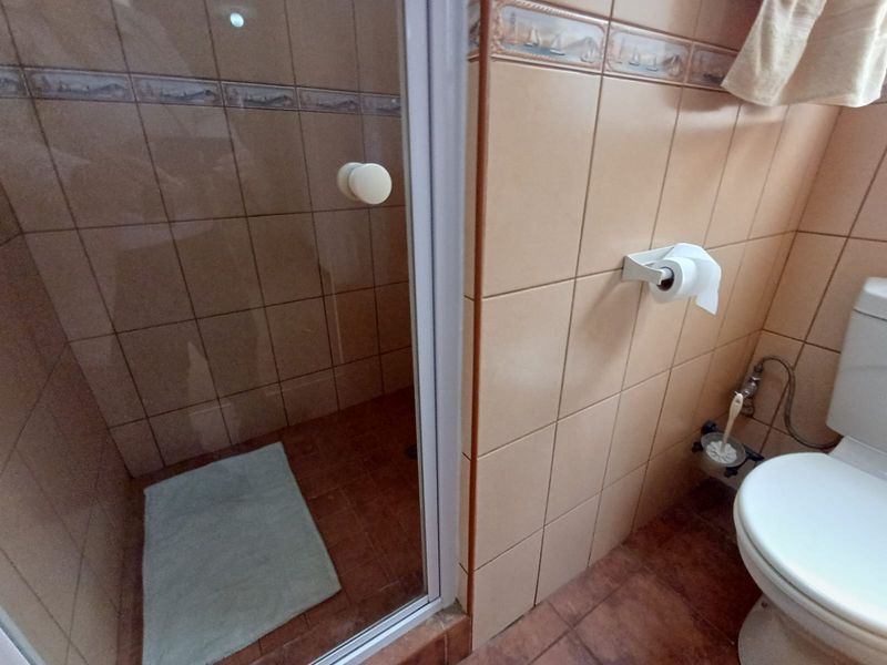 Neat As A Pin Property In CW 1. - Photo 5