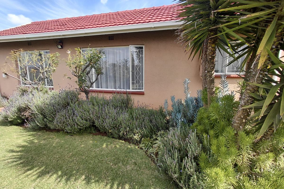 Stunning 3-Bedroom Family Home in a Prime Location - Photo 4