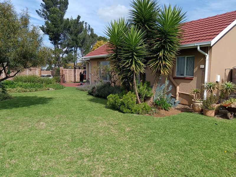 Stunning 3-Bedroom Family Home in a Prime Location - Photo 2