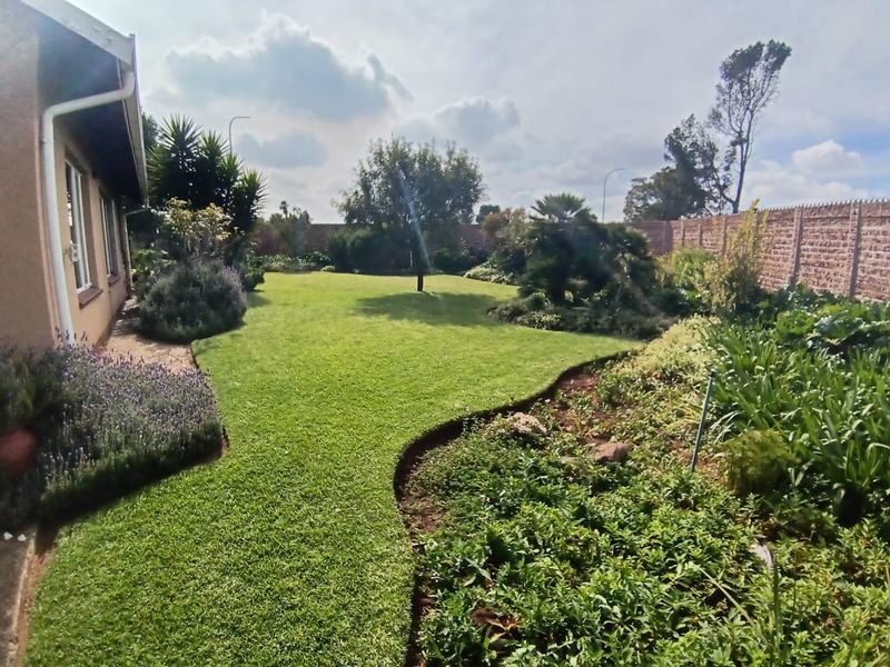 Stunning 3-Bedroom Family Home in a Prime Location - Photo 3