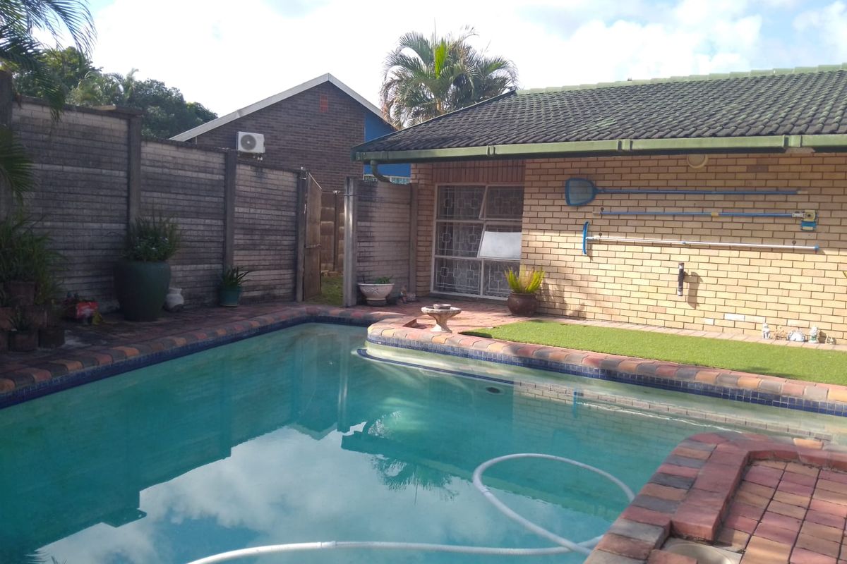 Modern Family Home in Mandeni - Photo 5