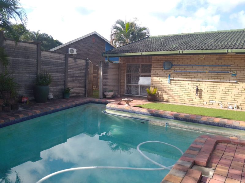 Modern Family Home in Mandeni - Photo 5