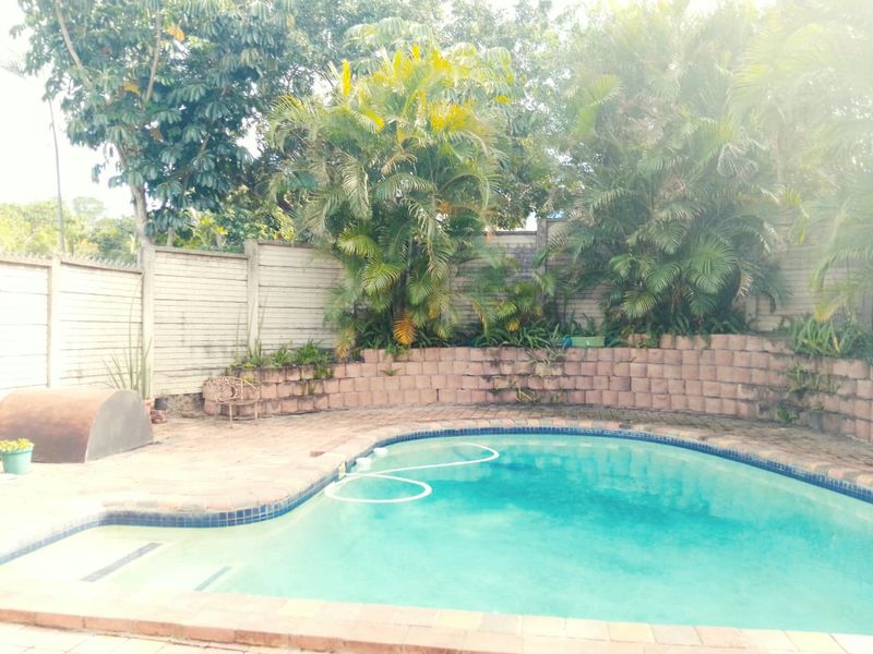Modern Family Home in Mandeni - Photo 3