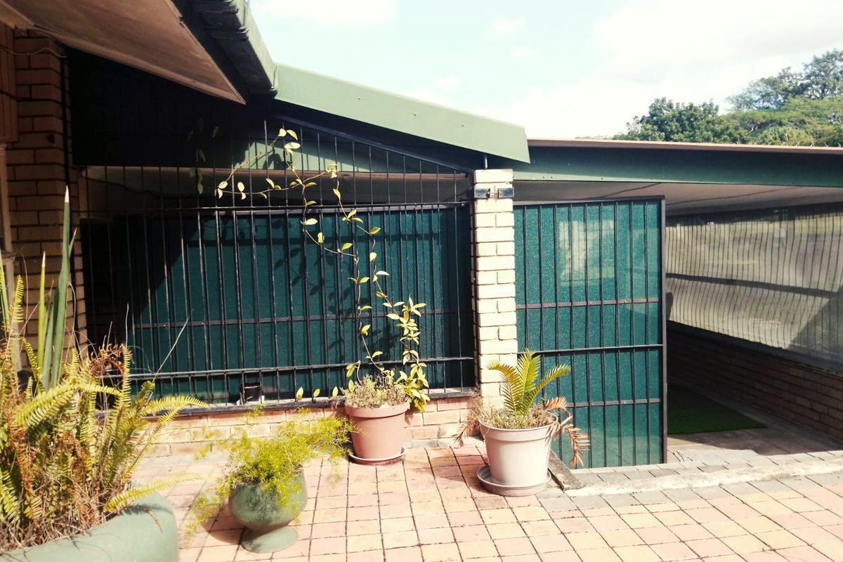 Modern Family Home in Mandeni - Photo 4